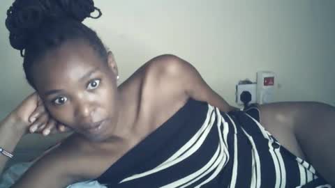 sexxy_curvy23 online show from 10, 5, 2026