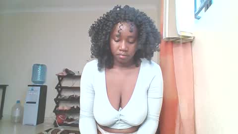 Snapshot of sexxy_thick_ebony chatting on 15, 9, 2025 Sweet doll online show from 15, 9, 2025