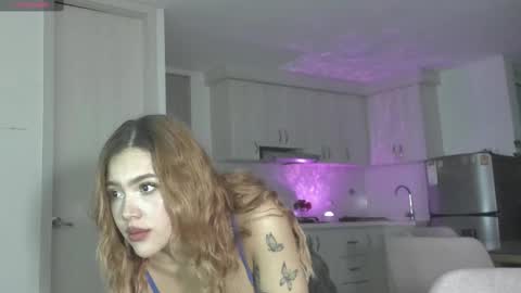 Snapshot of sexy_and_naughty_girl chatting on 22, 2, 2025 Lucy  Annyy online show from 22, 2, 2025