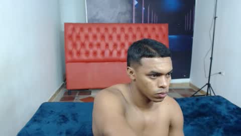 sexy_bigcock01 online show from 14, 12, 2024