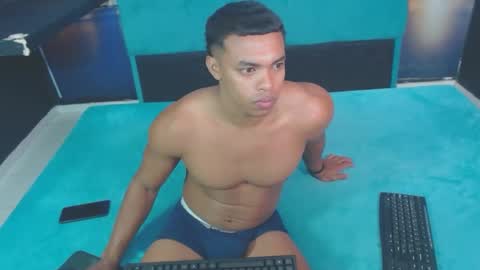 sexy_bigcock01 online show from 22, 1, 2025