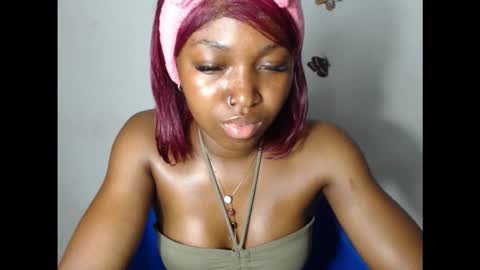 sexy_bluey247 online show from 30, 10, 2025