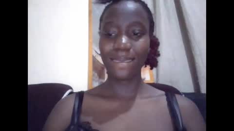 sexy_butty01 online show from 5, 12, 2025