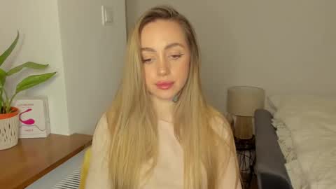 Snapshot of sexy_coralie chatting on 17, 1, 2025 C o r a l i e online show from 17, 1, 2025