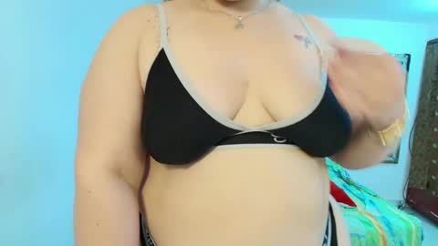 Snapshot of sexy_curvi chatting on 10, 2, 2025 karla           instagram  online show from 10, 2, 2025