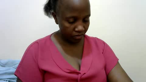 Sweet Dee online show from 26, 5, 2026