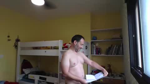Snapshot of sexy_don40 chatting on 4, 11, 2025 sexy_don40 online show from 4, 11, 2025