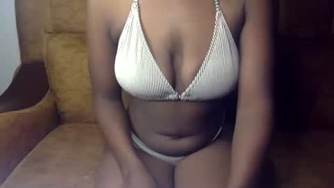 Snapshot of sexy_ellahh chatting on 4, 7, 2026 Ellahh online show from 4, 7, 2026