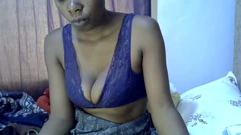 Snapshot of sexy_leila3 chatting on 17, 6, 2026 kayla online show from 17, 6, 2026