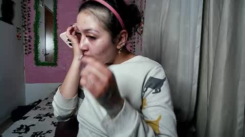 sexy lolas online show from 11, 11, 2025