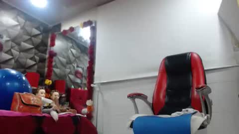 MARIPOSA online show from 4, 11, 2025