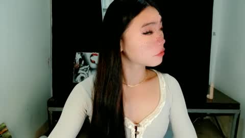 mika online show from 27, 2, 2025