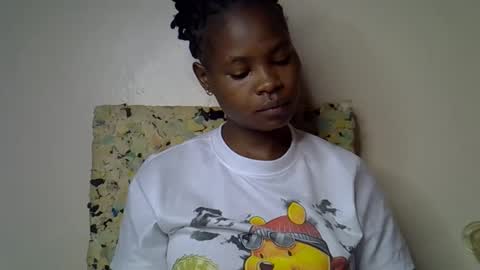 Molyne online show from 15, 4, 2026