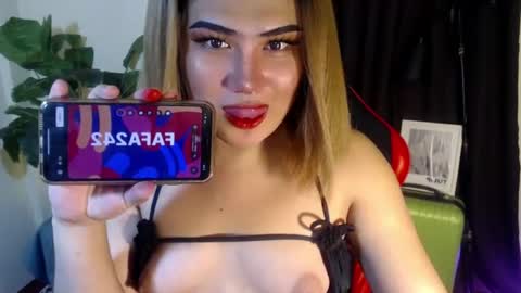 Snapshot of sexy_rc18 chatting on 16, 6, 2026 RC online show from 16, 6, 2026