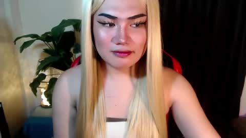 Snapshot of sexy_rc18 chatting on 5, 7, 2026 RC online show from 5, 7, 2026