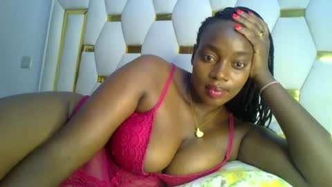 Snapshot of sexy_siera chatting on 22, 2, 2025 laura online show from 22, 2, 2025