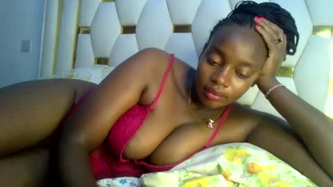 Snapshot of sexy_siera chatting on 23, 2, 2025 laura online show from 23, 2, 2025