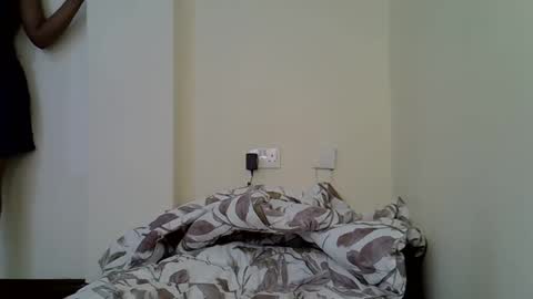 Bantu girl online show from 14, 10, 2025