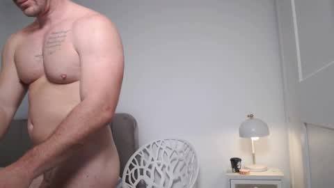 Snapshot of sexyandmarried chatting on 14, 3, 2026 sexyandmarried online show from 14, 3, 2026