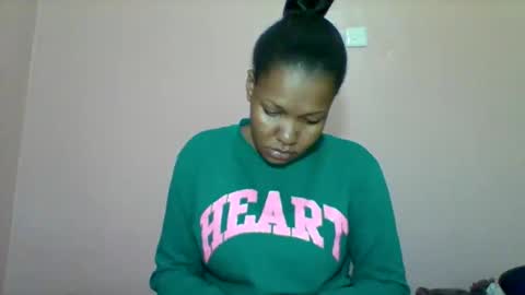 sexyapple2002 online show from 17, 9, 2025