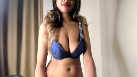 Snapshot of sexyaru chatting on 20, 11, 2025 Aru online show from 20, 11, 2025