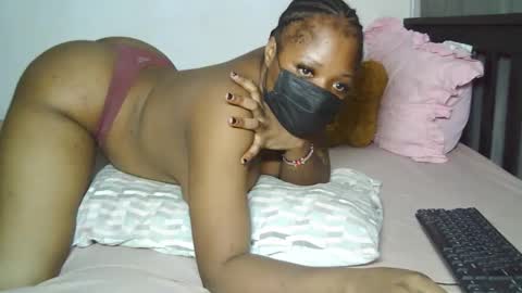 Snapshot of sexyayira chatting on 4, 4, 2026 sexyayira online show from 4, 4, 2026