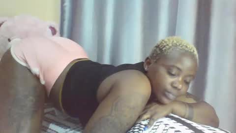 Snapshot of sexybabyface555 chatting on 28, 10, 2025 sexybabyface555 online show from 28, 10, 2025