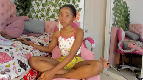 Snapshot of sexybrunnetem chatting on 27, 1, 2025 sofia online show from 27, 1, 2025