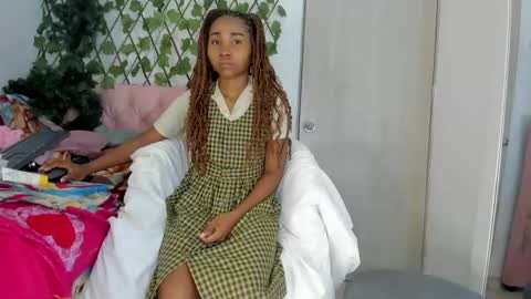 Snapshot of sexybrunnetem chatting on 23, 2, 2025 sofia online show from 23, 2, 2025