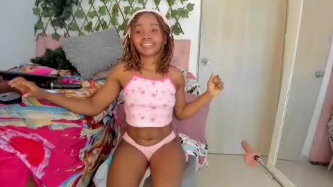 Snapshot of sexybrunnetem chatting on 12, 3, 2025 sofia online show from 12, 3, 2025