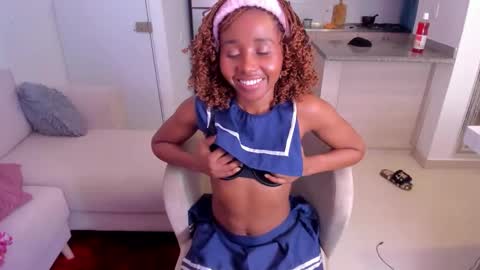 Snapshot of sexybrunnetem chatting on 1, 10, 2025 sofia online show from 1, 10, 2025