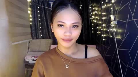 Miss Cheng online show from 24, 11, 2025