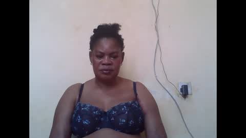 Snapshot of sexydove2 chatting on 1, 2, 2026 EMILY online show from 1, 2, 2026