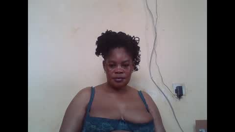 Snapshot of sexydove2 chatting on 20, 2, 2026 EMILY online show from 20, 2, 2026