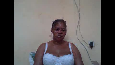 Snapshot of sexydove2 chatting on 22, 2, 2026 EMILY online show from 22, 2, 2026