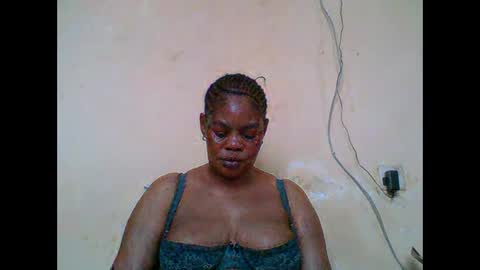 Snapshot of sexydove2 chatting on 23, 2, 2026 EMILY online show from 23, 2, 2026