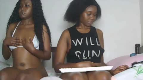 Snapshot of sexyebony283378 chatting on 3, 6, 2026 sexyebony283378 online show from 3, 6, 2026