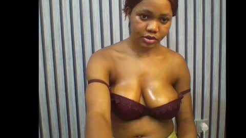Snapshot of sexyeye368293 chatting on 8, 10, 2025 sexyeye368293 online show from 8, 10, 2025