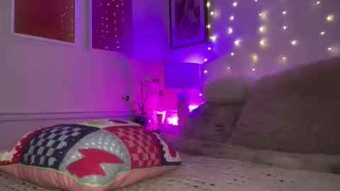 Ashley Love online show from 1, 4, 2026