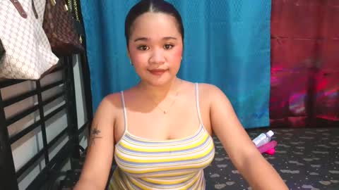 Snapshot of sexyheartyy chatting on 21, 5, 2026 Heart online show from 21, 5, 2026