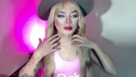 Snapshot of sexyhotbabe18 chatting on 5, 7, 2026 sexyhotbabe18 online show from 5, 7, 2026
