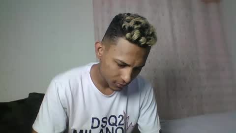 Snapshot of sexyleon69 chatting on 31, 12, 2024 Sexy leon online show from 31, 12, 2024