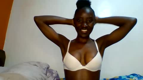 sexylucia5 online show from 7, 5, 2026