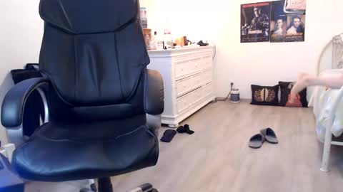 Vincent Vega online show from 4, 3, 2025