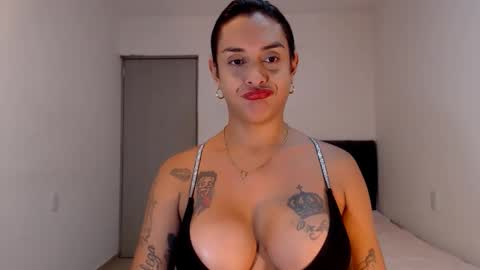 Snapshot of sexynatalia25 chatting on 8, 6, 2026 Natalia Duran online show from 8, 6, 2026