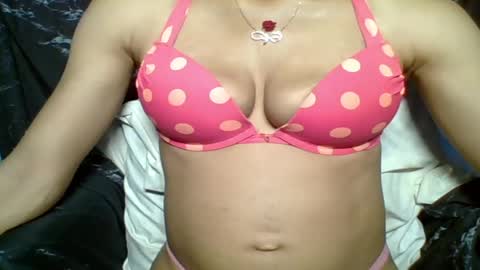 sexypussy000 online show from 25, 4, 2026
