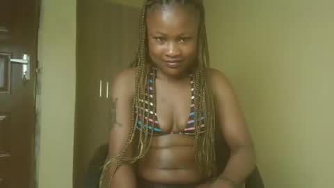 queenivy online show from 5, 11, 2025