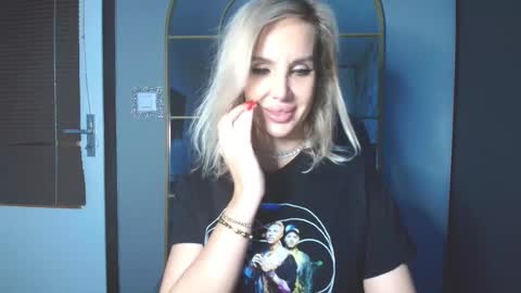 Snapshot of sexyquennina chatting on 3, 3, 2026 SexyQueenNina online show from 3, 3, 2026