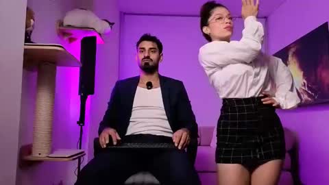 Ivanna and Esteban online show from 5, 4, 2026