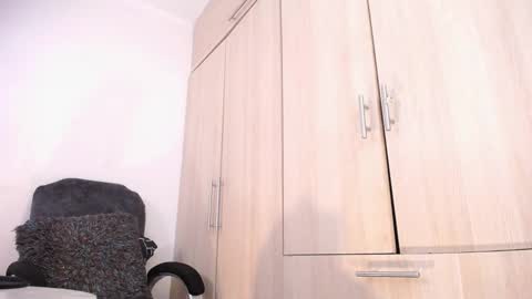    online show from 6, 1, 2025